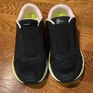 Vionic Samana sneakers sz 8.5 m new